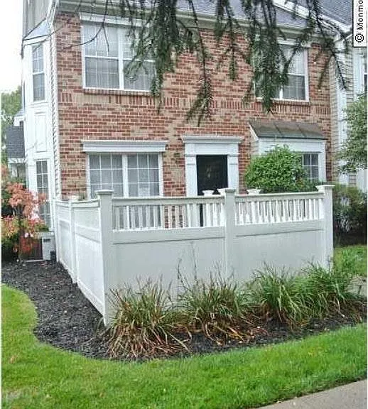 10 Brighton Way — Photo 2