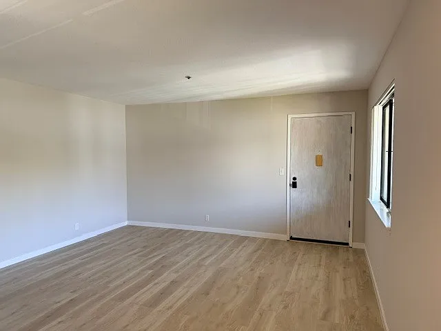 362 Alida Way — Photo 11