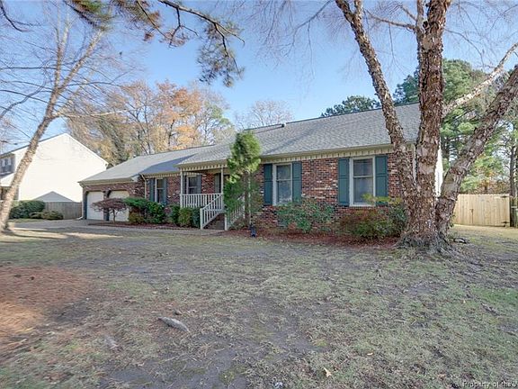 2nd image of 132 Stone Lake Ct
