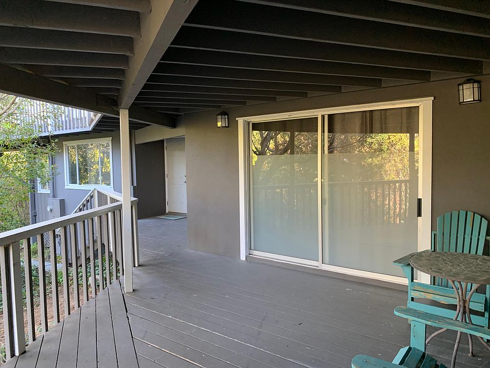 Entry and private patiio