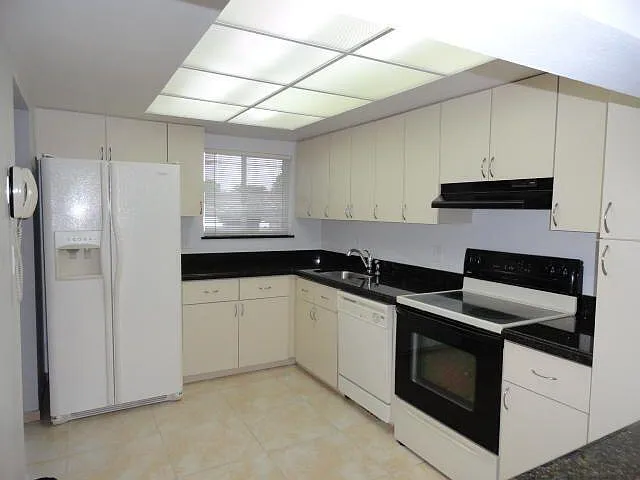 3212 Strawflower Way #207 — Photo 3