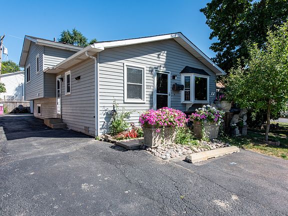 2nd image of 423 Brierhill Dr
