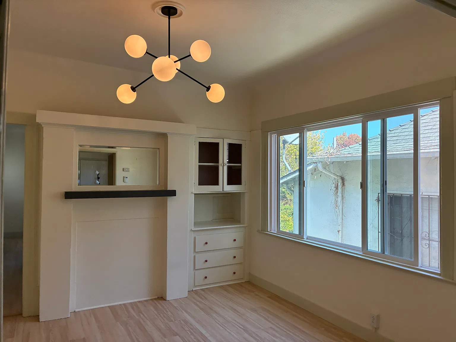 2 bed, 800 sqft, $3,250 — Photo 3