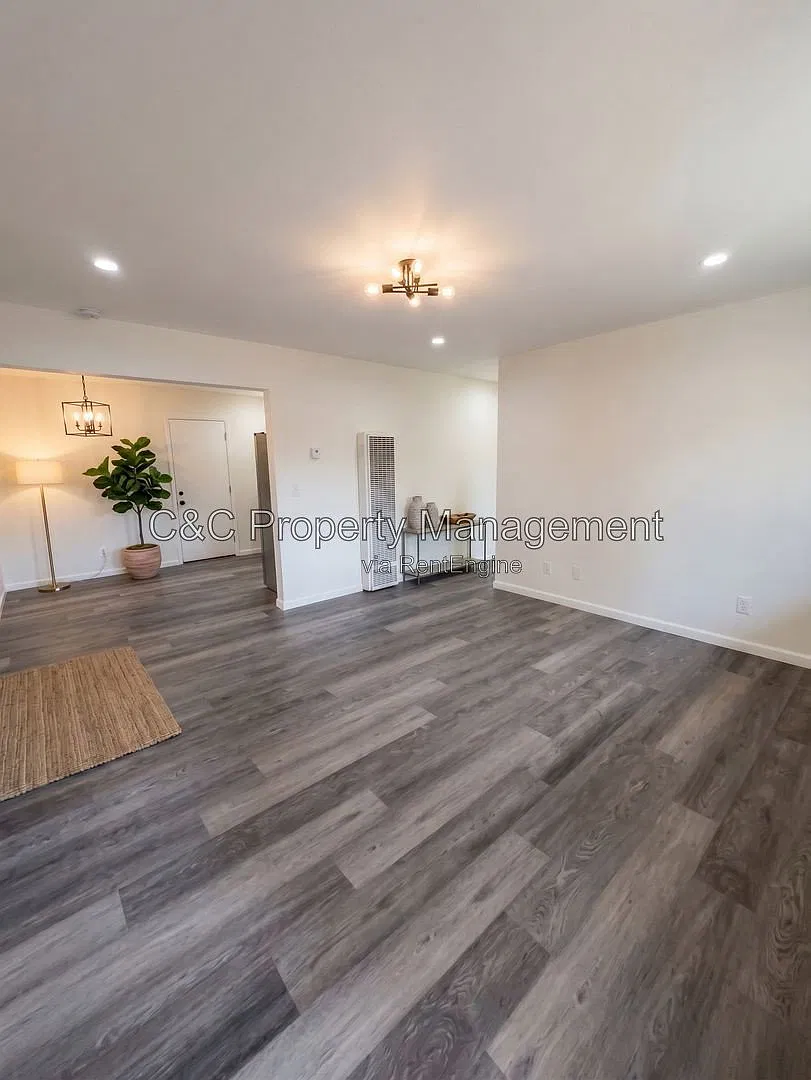 3 bed, 1.0 bath, 1000 sqft, $3,295 — Photo 1