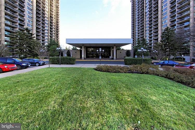 1st image of 3705 S George Mason Dr APT 1214S