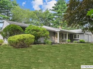 8 Birch Ln, Ipswich, MA 01938
