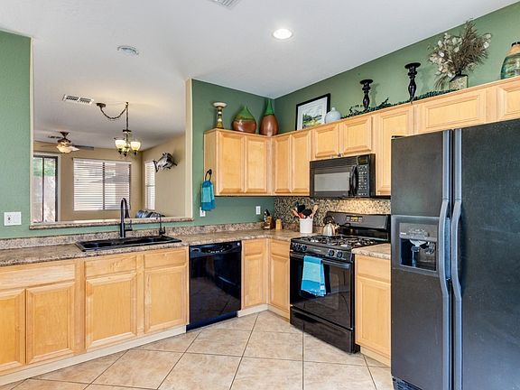 Kitchen 1