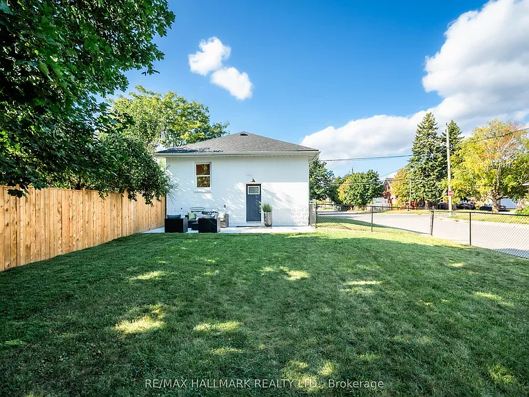 47 Park St #LOWER — Photo 24