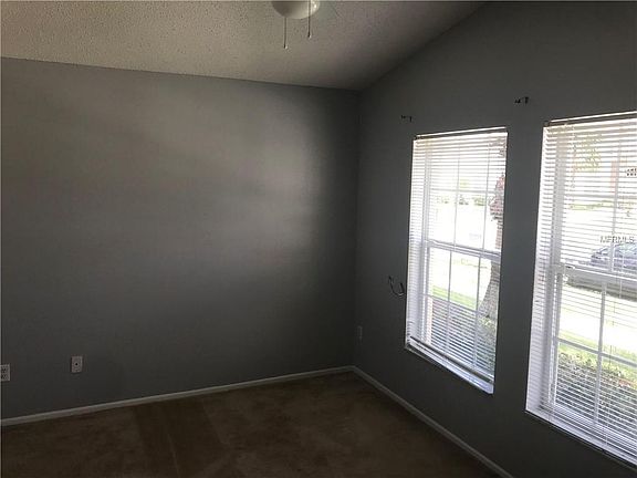 5th image of 845 Bloomingdale Dr