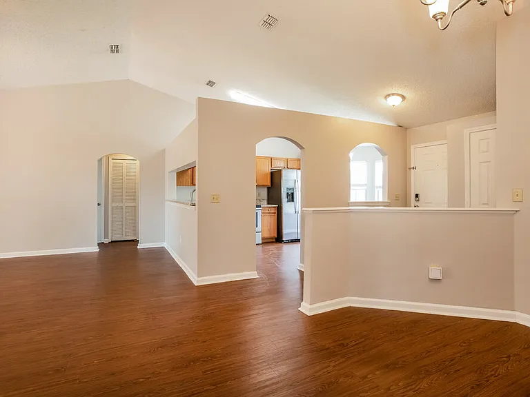 3268 Avalon Dr — Photo 7