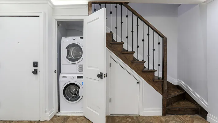 Rented by Nooklyn NYC LLC | media 8