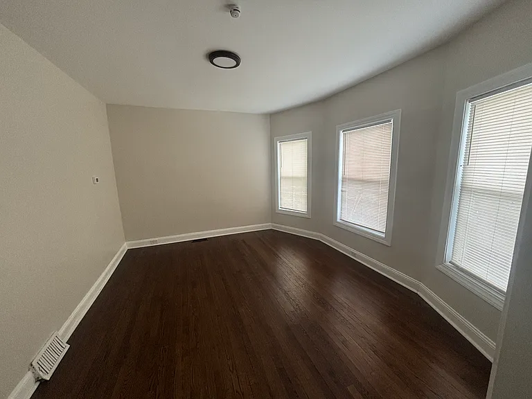 31 Freeman St #1 — Photo 11