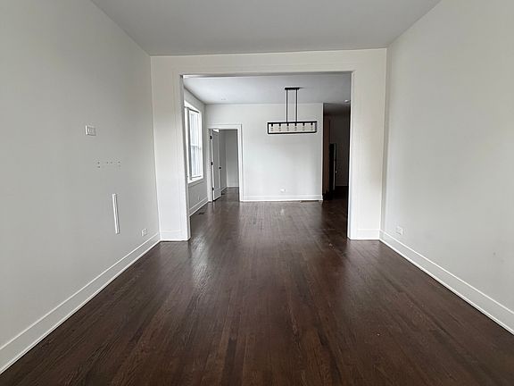 4th image of 1676 W Bryn Mawr Ave #2