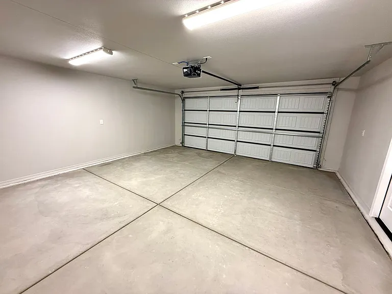 732 Vista Grande Dr — Photo 32