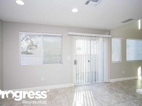 5th image of 10444 Armand Ave