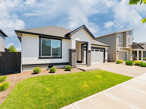 2nd image of 10107 NE 136th Ave