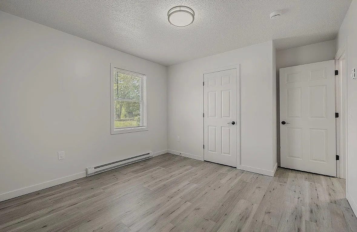 2 bed, 696 sqft, $2,100 — Photo 3