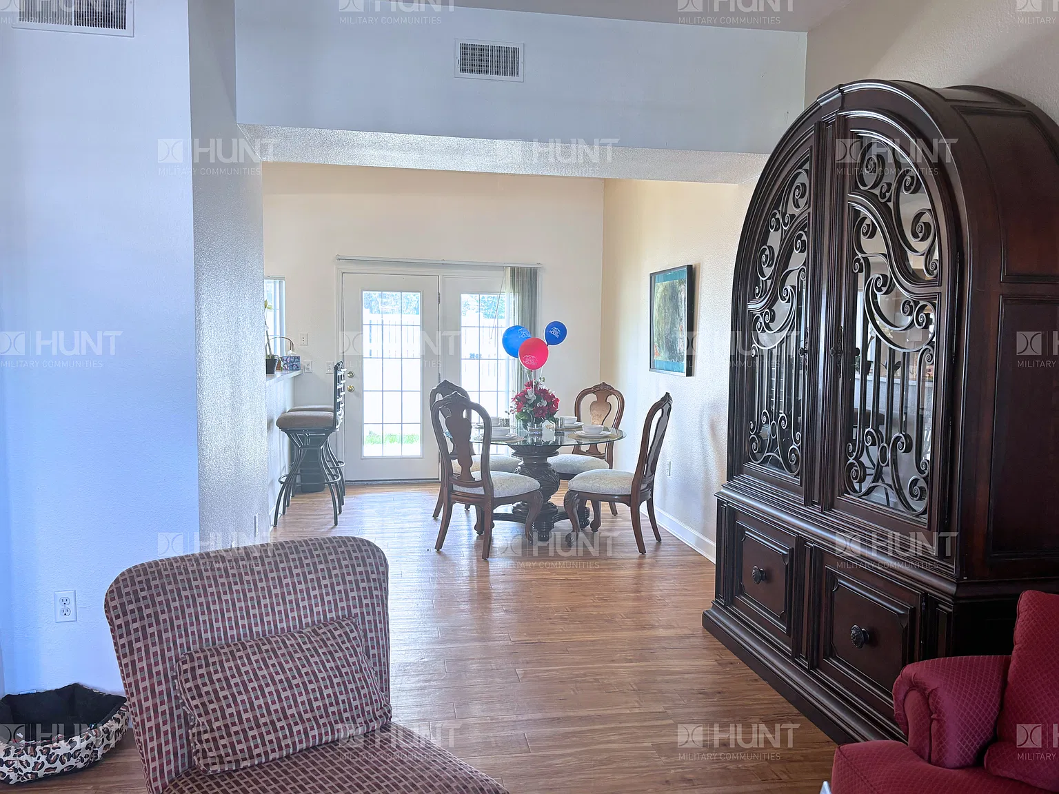 2 bed, 1.5 bath, 950 sqft, $1,450 — Photo 3