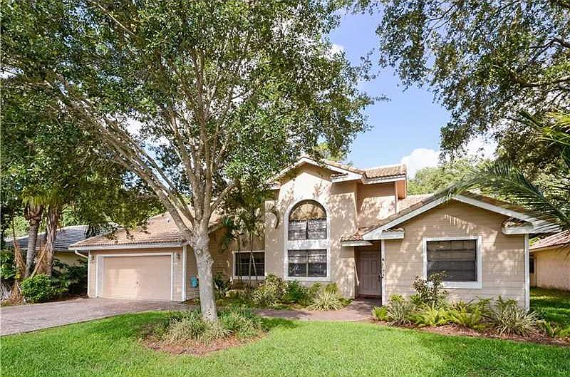 1st image of 1900 E Oak Knoll Cir