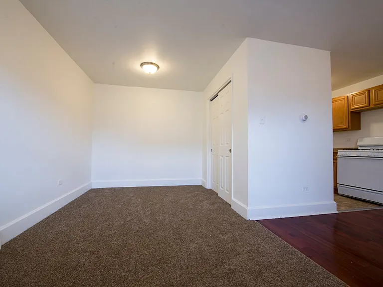 6618 S Wabash Ave — Photo 18