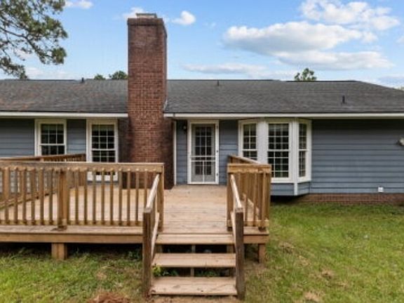 5th image of 810 Whispering Pines Rd