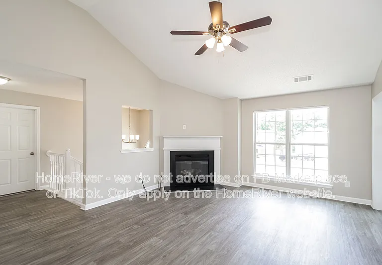 5037 Kens Ct — Photo 2