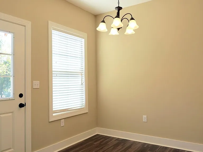 401-437 Grady Way #425 — Photo 3