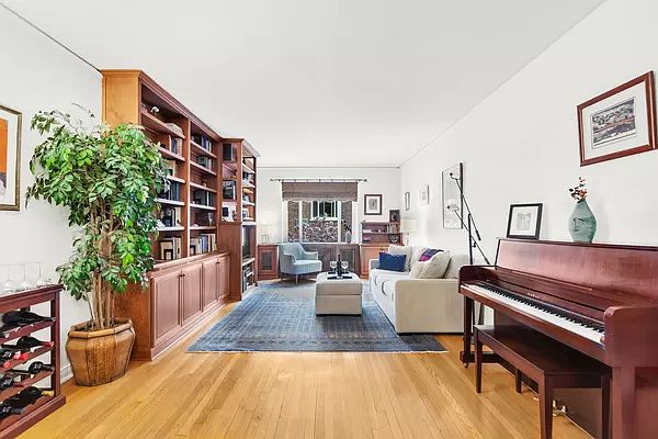 1st image of 515 E 89th St APT 4J