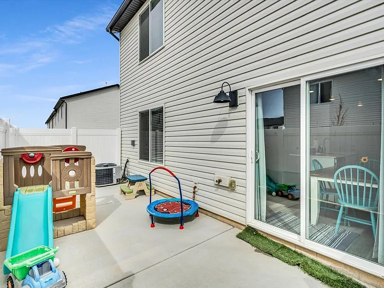 361 W 2050 N #58 — Photo 7