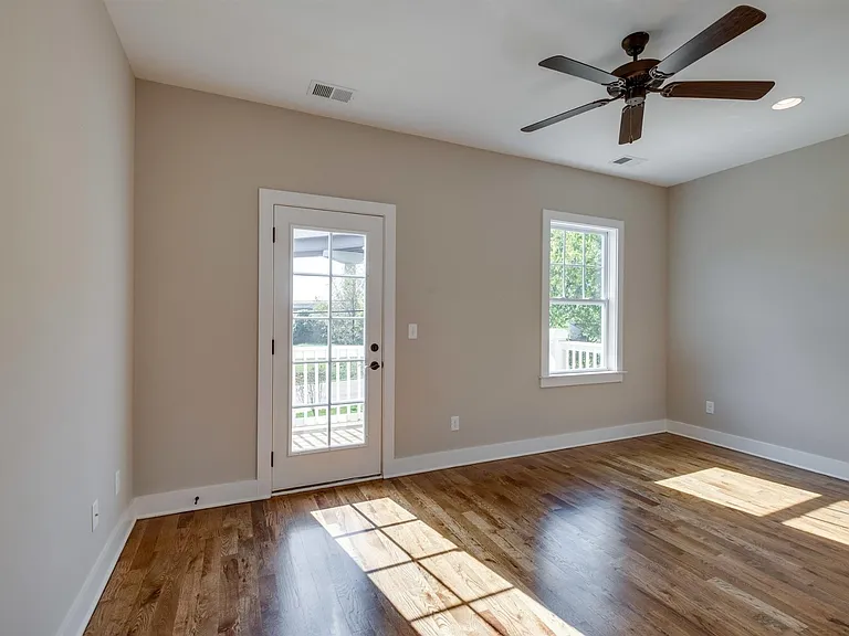 5514B Urbandale Ave — Photo 18