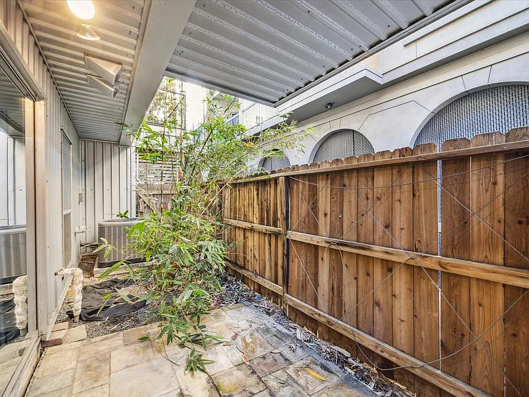6111 Gehring St — Photo 15