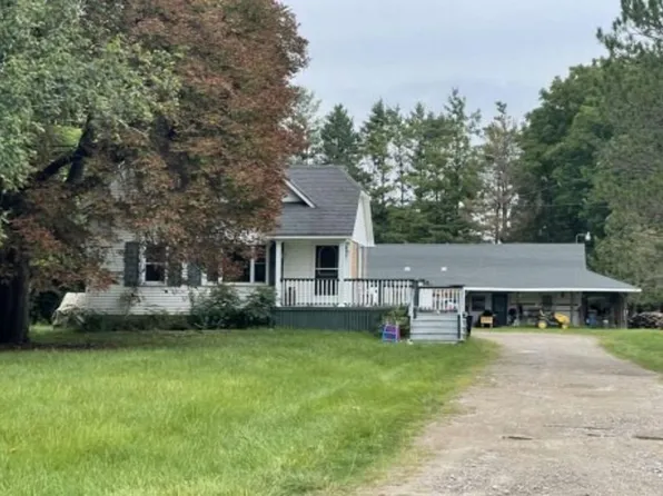 12030 Yale Rd, Brockway, MI 48097