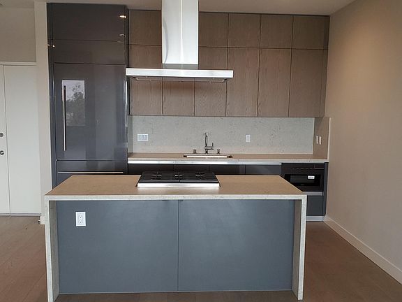 3rd image of 388 Cordova St #409