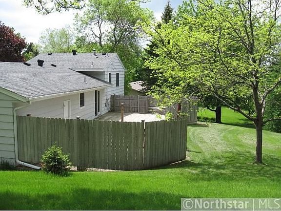 3rd image of 1104 156th St E