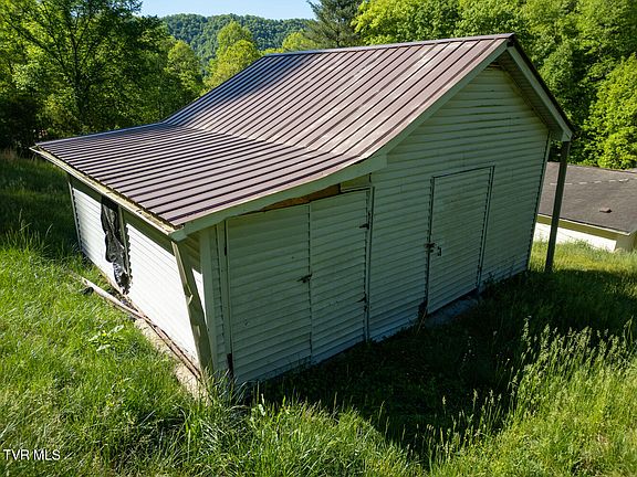 4th image of 1752 Lower Mill Branch Rd