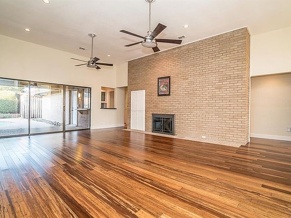 4th image of 3909 Bosque Dr