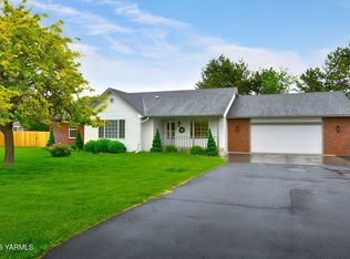 1907 S 44th Ave, Yakima, WA 98903