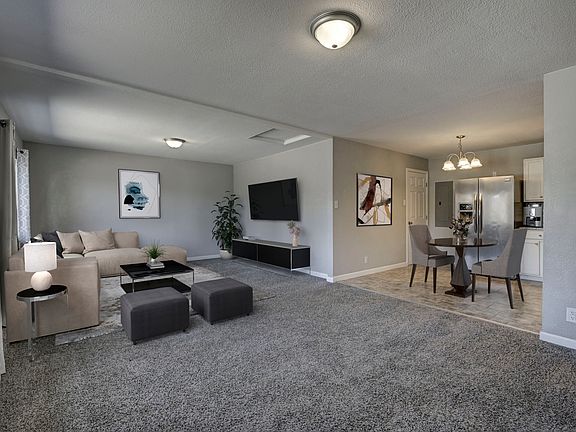 Huge Living Room w/new paint & Carpet