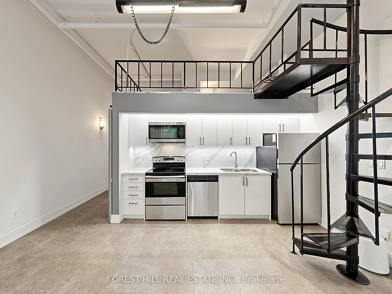 21 Nassau St #301 — Photo 34
