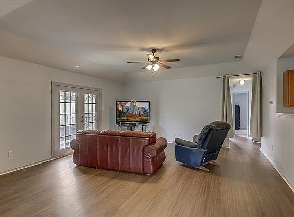 2nd image of 102 Bellair Dr