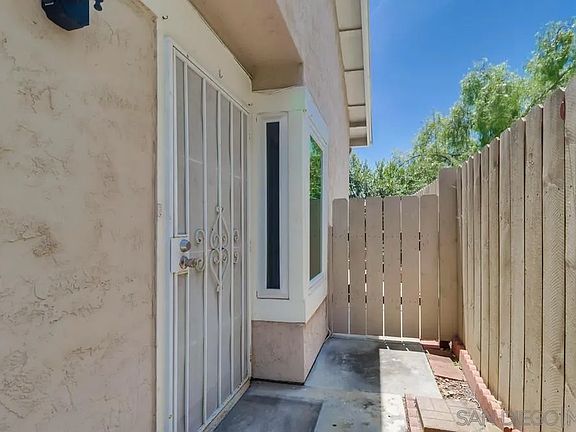 3rd image of 2263 Manzana Way
