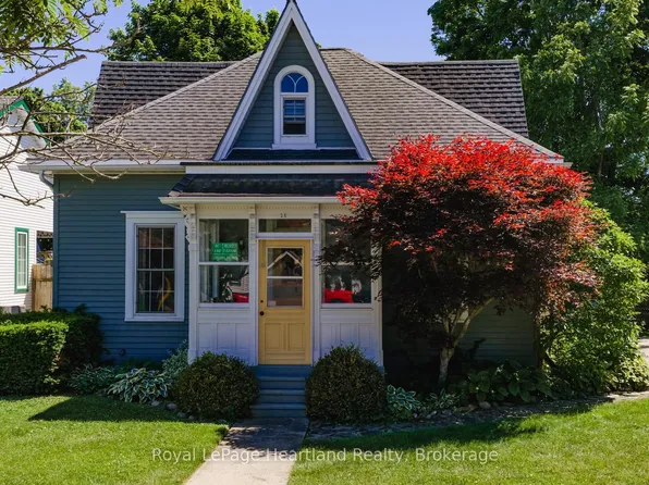 36 Trafalgar St, Goderich, ON N7A 1T4