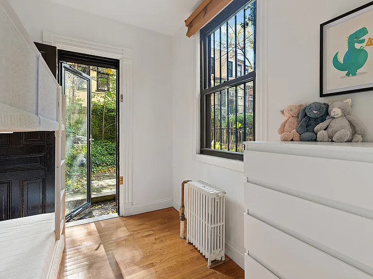 864 President St #1R — Photo 6