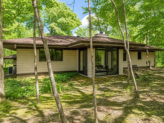 2nd image of 6746 S 35th STREET