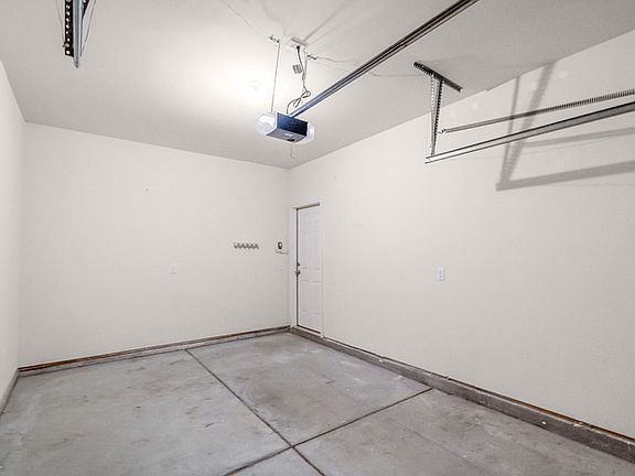 5th image of 12614 Persimmon Tree Dr