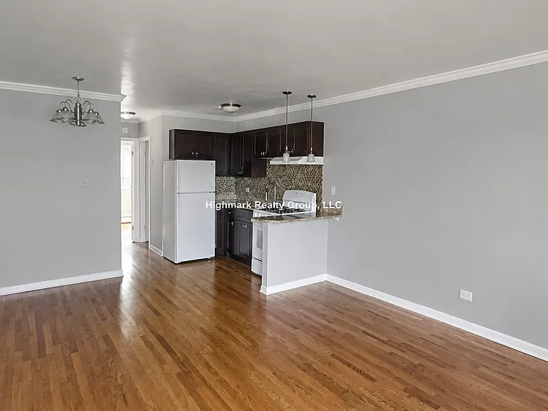 8500 Waukegan Rd #12 — Photo 4