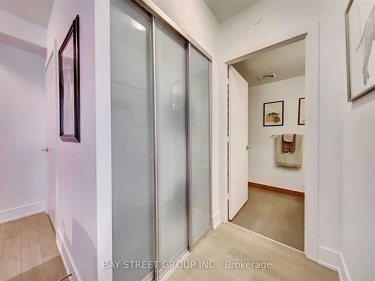 200 Bloor St W #1409 — Photo 13