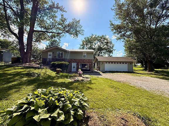 2nd image of 27 Roselene Dr