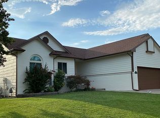 536 N Ridgehurst St, Wichita, KS 67230