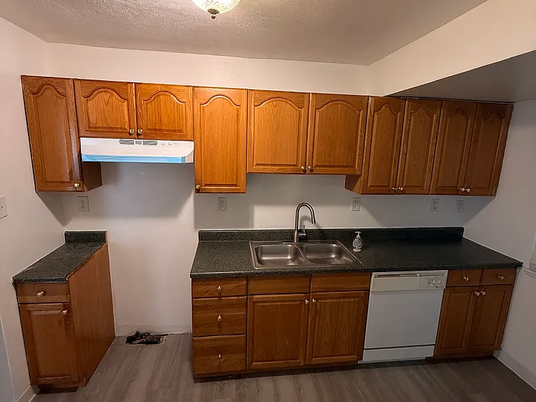 182 Monteith Cir — Photo 5